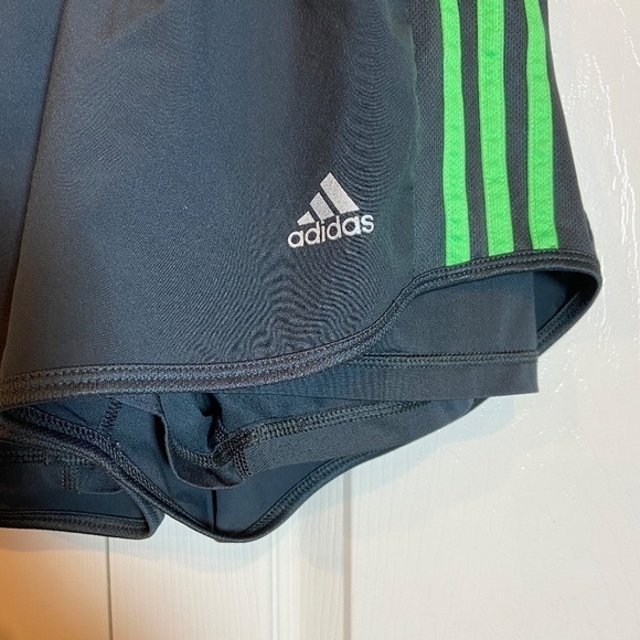 Adidas Climalite 2 in 1 Women's Running Shorts|Black/Green|Size S - Picture 5 of 8